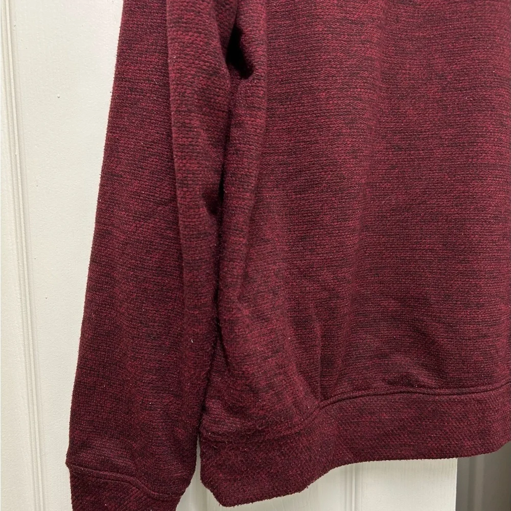 Gerry Men's Textured Crew Pullover Sweatshirt in burgundy, Size M